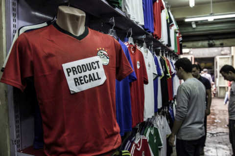FIFA exige a Egipto eliminar las siete estrellas de su camiseta por incumplir normativas