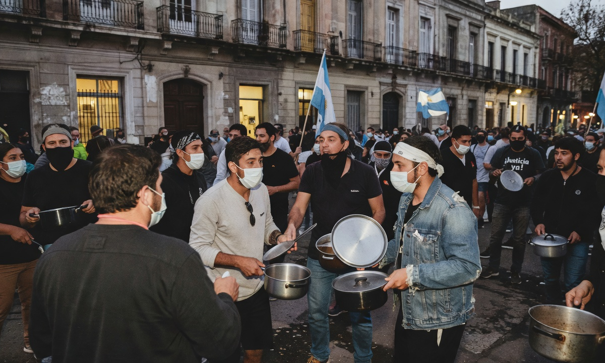Cacerolazo en La Plata: vecinos protestan por aumento de la inseguridad